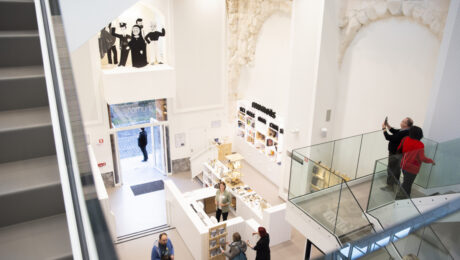 Une expérience immersive à la crypte des Visitandines du MUMONS : mapping vidéo, fantômes et histoire du monastère à Mons.